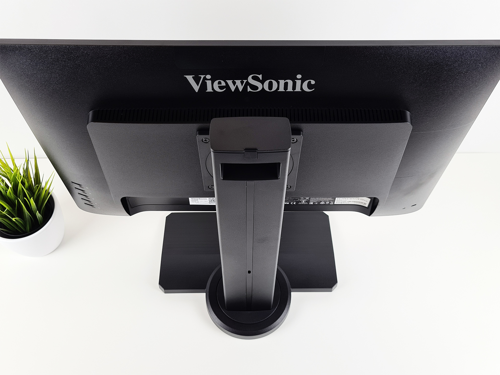 Viewsonic XG2405 Test - Back 2